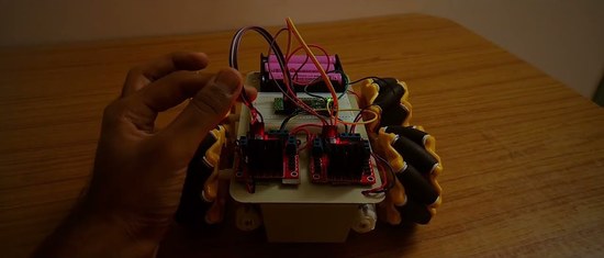 Omnidirectional Mecanum wheel robot